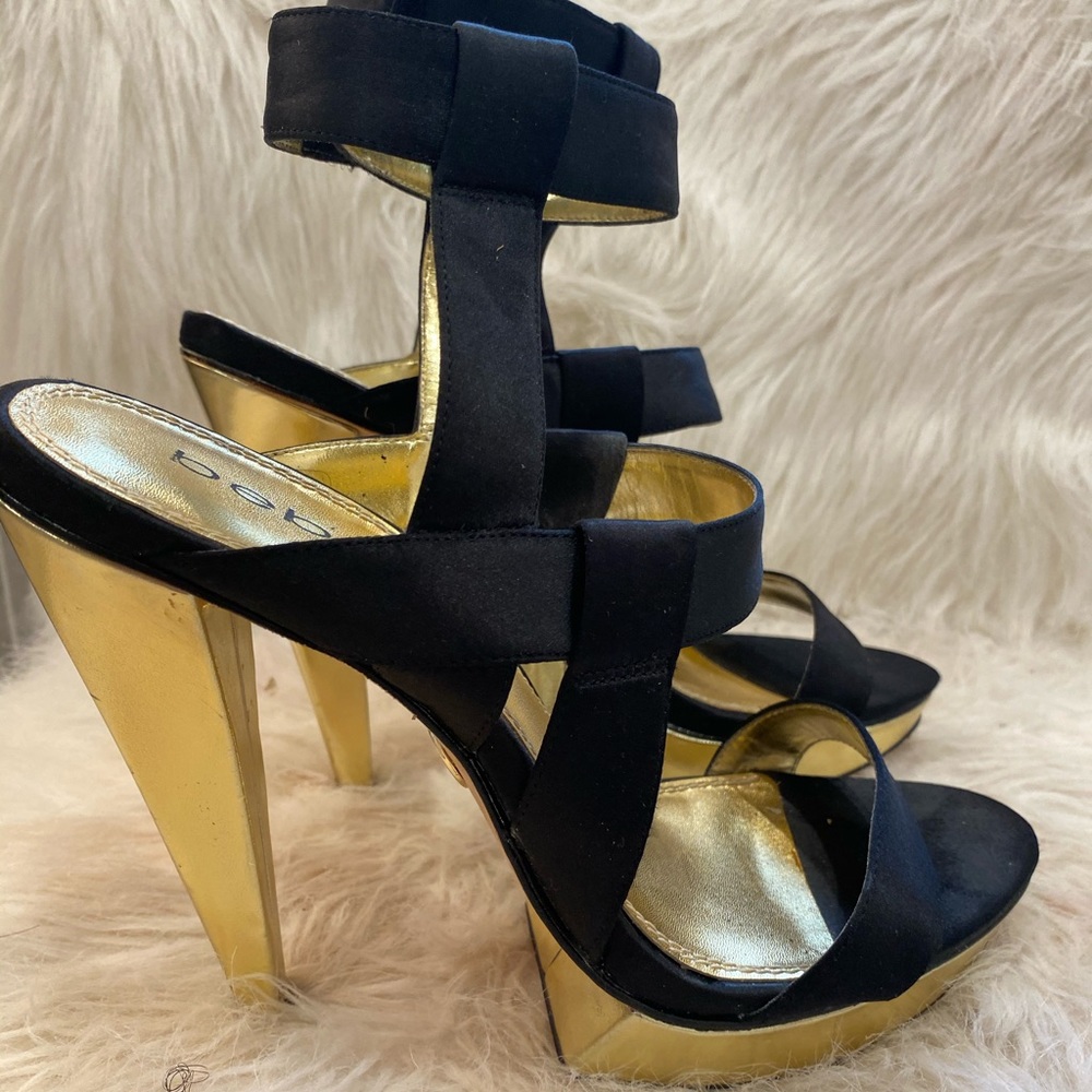 bebe Evelyn Satin black & Gold high heels
